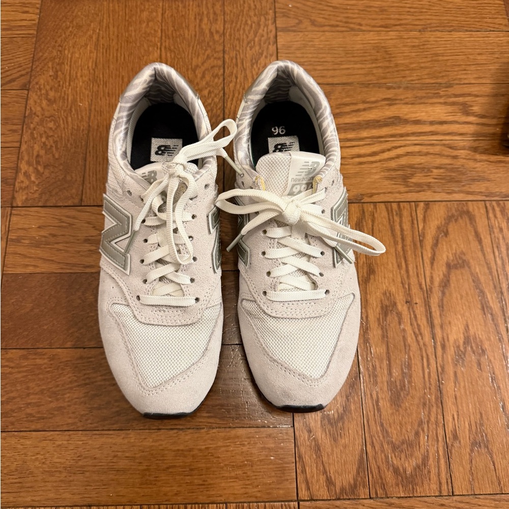 New Balance Women’s 996